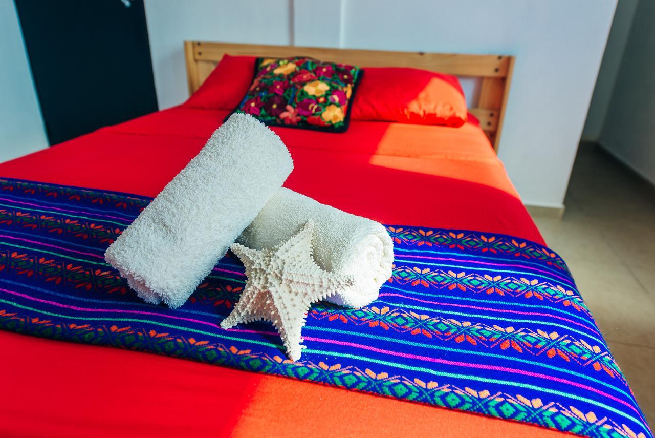 קנקון The Mermaid Hostel Beach (Adults Only) מראה חיצוני תמונה
